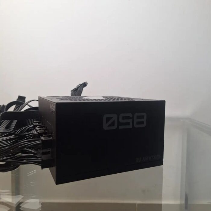 Fuente Gigabyte 850W 80+Gold P850GM (Usada sin caja)